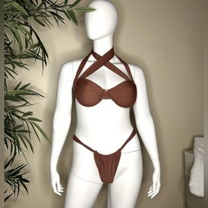 XL ICON SWIM SUIT NEVER WORN 2 piece bikini cross cross top underwire swim top